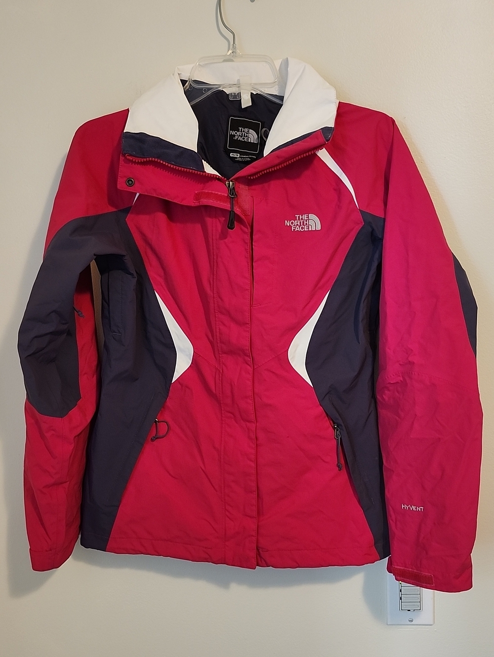 The North Face Women’s HyVent Colorblock Ski Jacket XS